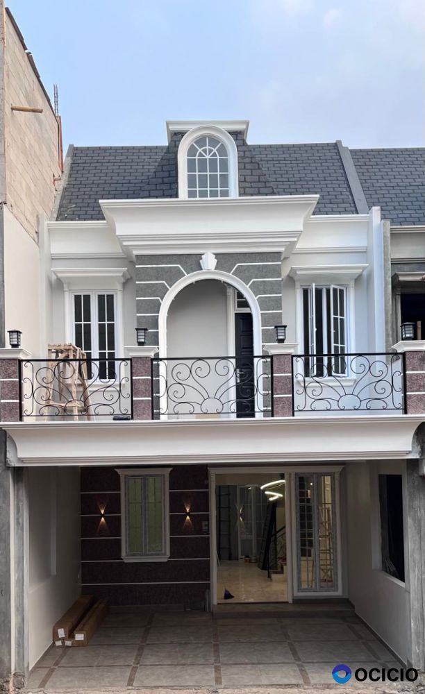 Dijual Rumah Baru 2 Lantai Dengan Balcony di Jagakarsa