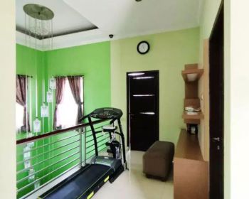 Dijual rumah luas tanah 254m hook semi furnished kemang pratama
