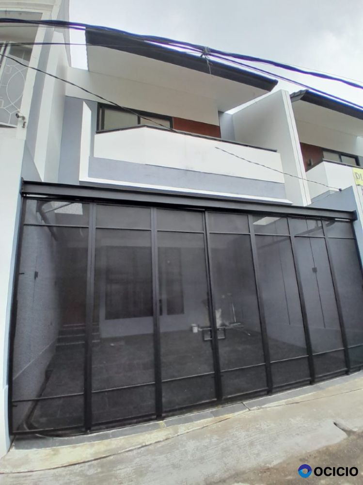 Super Murah !! Rumah 2 Lantai di Pondok kelapa Duren Sawit