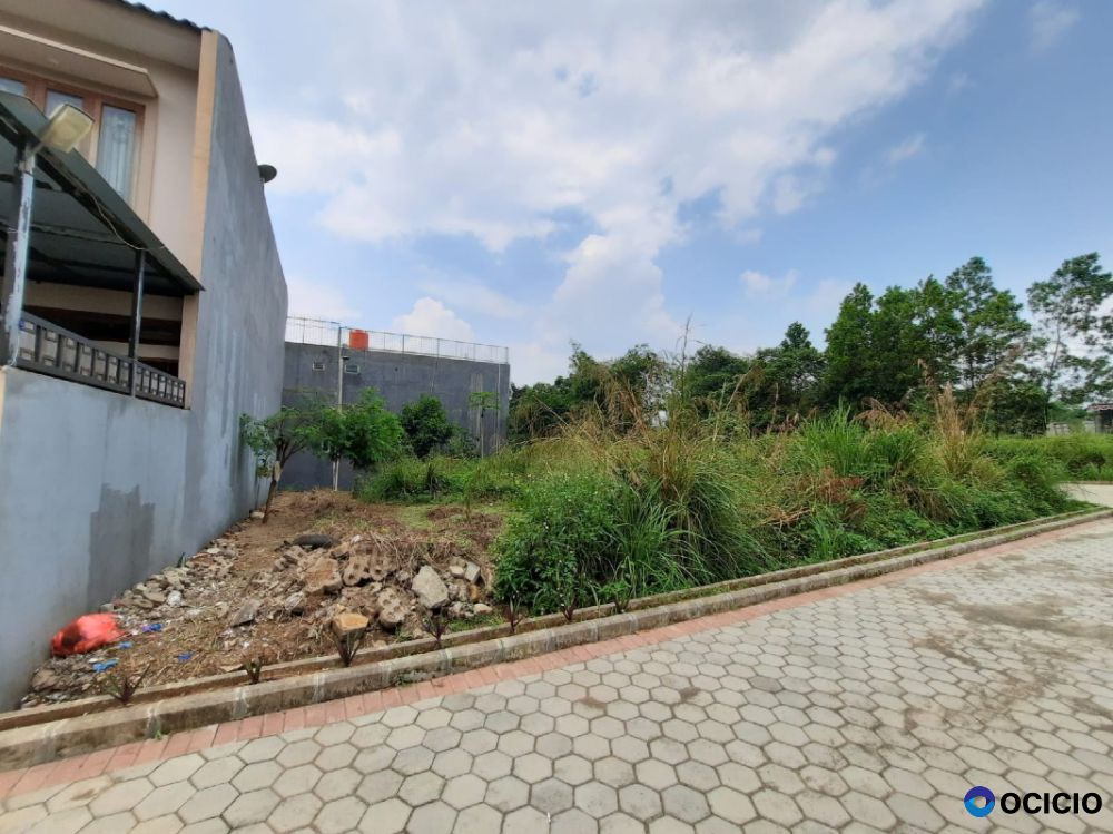 Tanah Kavling bentuk kotak siap bangun, lokasi dekat pintu toll Sentul