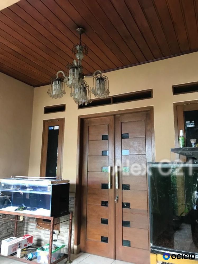 Dijual rumah hitung tanah saja di kebon Jeruk dekat Binus