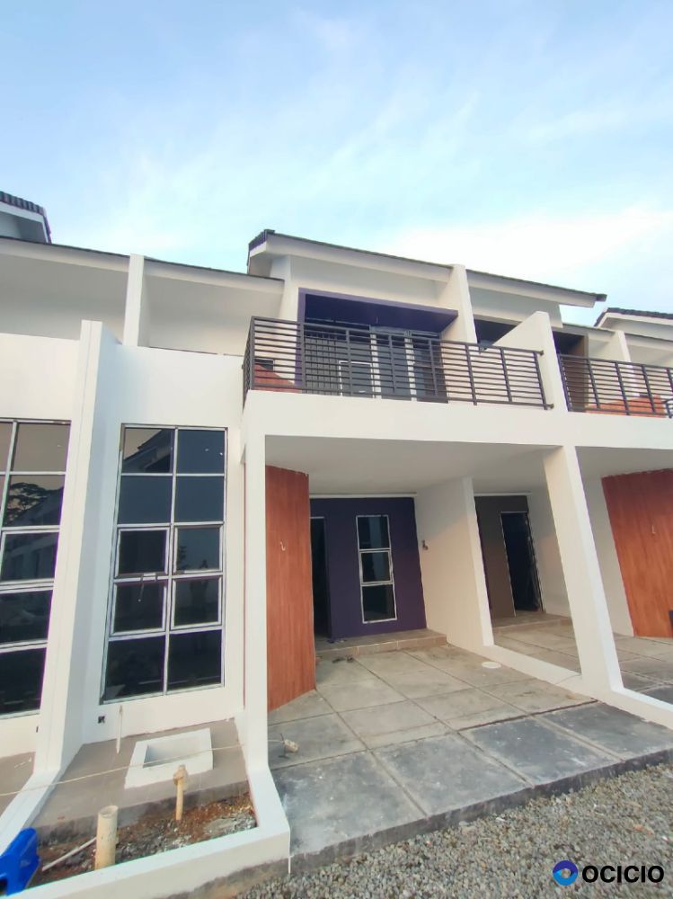 DIJUAL RUMAH 2 LANTAI SIAP HUNI DI KARAWACI