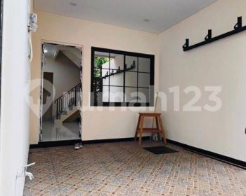 Dijual Rumah Modern Minimalis Lokasi Strategis Di Tanjung Duren