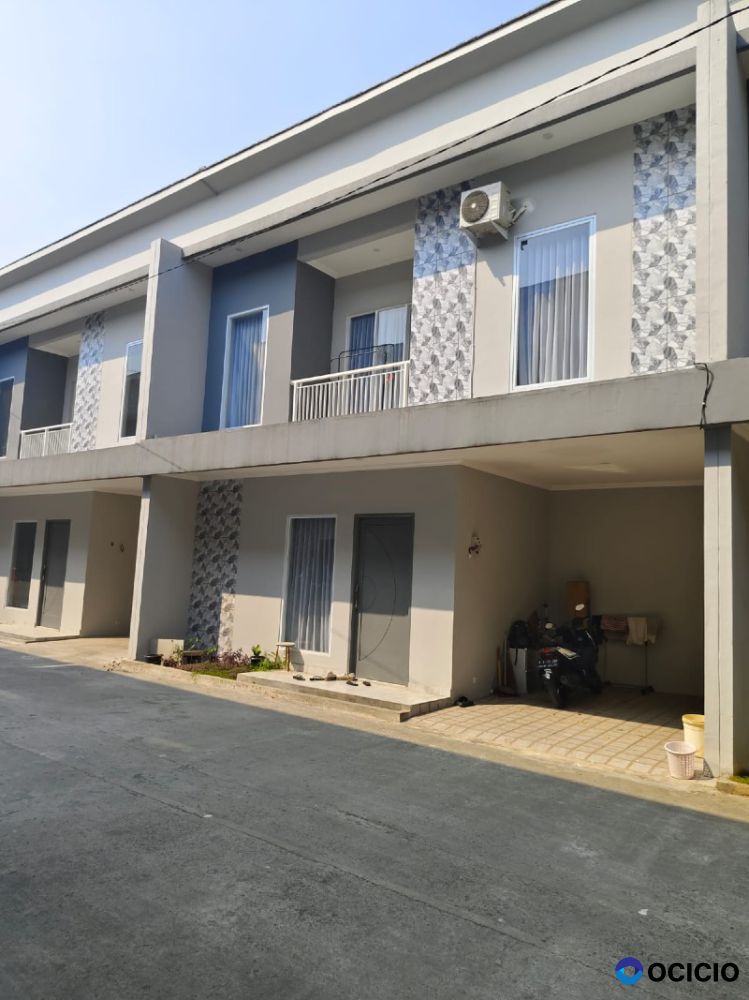 Rumah Dua Lantai Area Graha Raya Bisa KPR