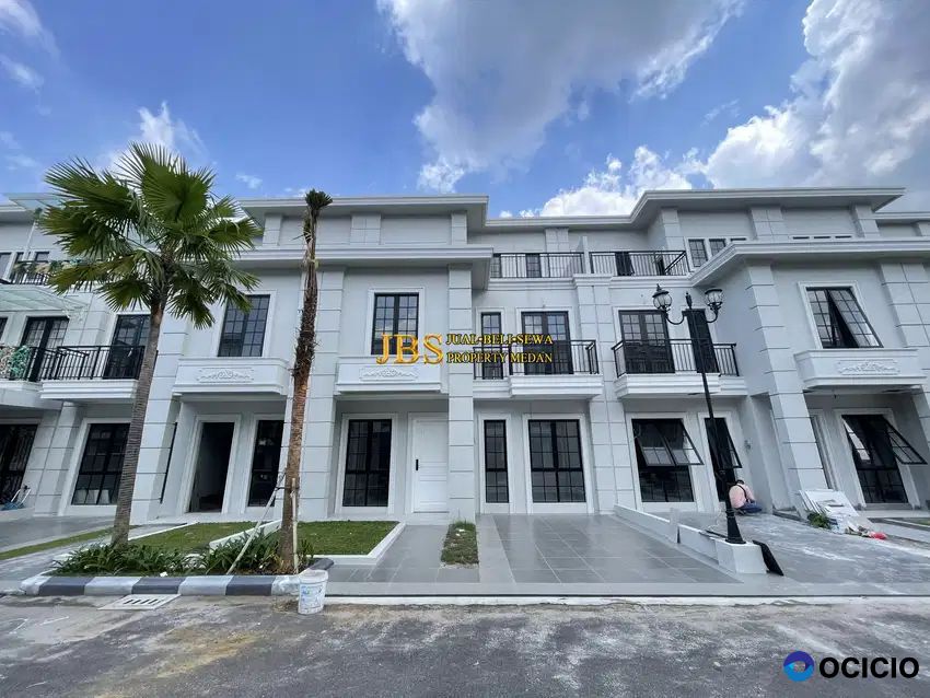 Dijual Villa 3,5 Tingkat di Komplek Jewel Park Jalan Starban - Polonia