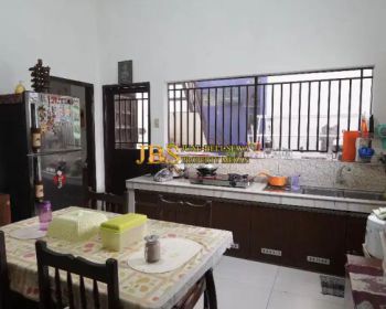 Dijual Villa di Jalan Damar II (Dekat Jl. Sidomulyo - Krakatau), Medan