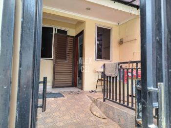 dijual rumah dalam gang strategis dikemayoran, jakarta pusat