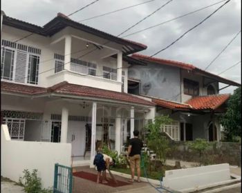 Dijual rumah komplek strategis dikebayoran lama