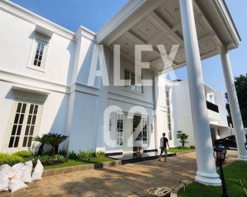 For Sale Luxurious Modern Classic Brand New  House di Menteng