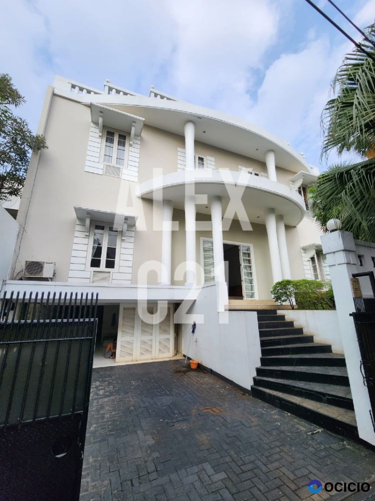 Dijual Rumah Pondok Indah - Jakarta Selatan