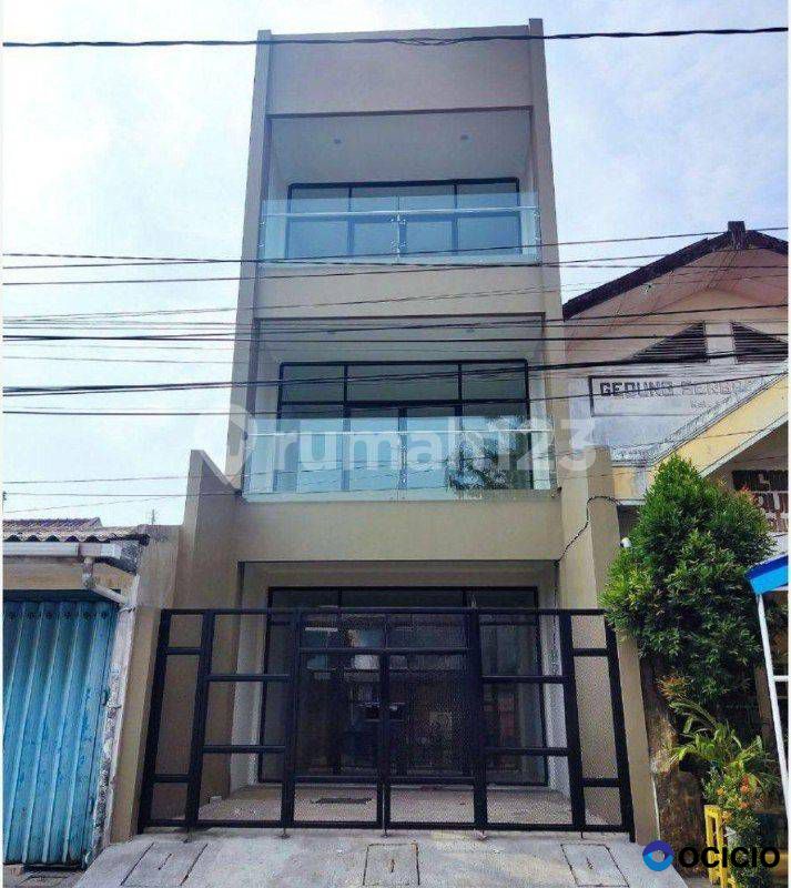 Siap Pakai Tengah Kota Ruko 3,5 Lantai Gubeng Kertajaya