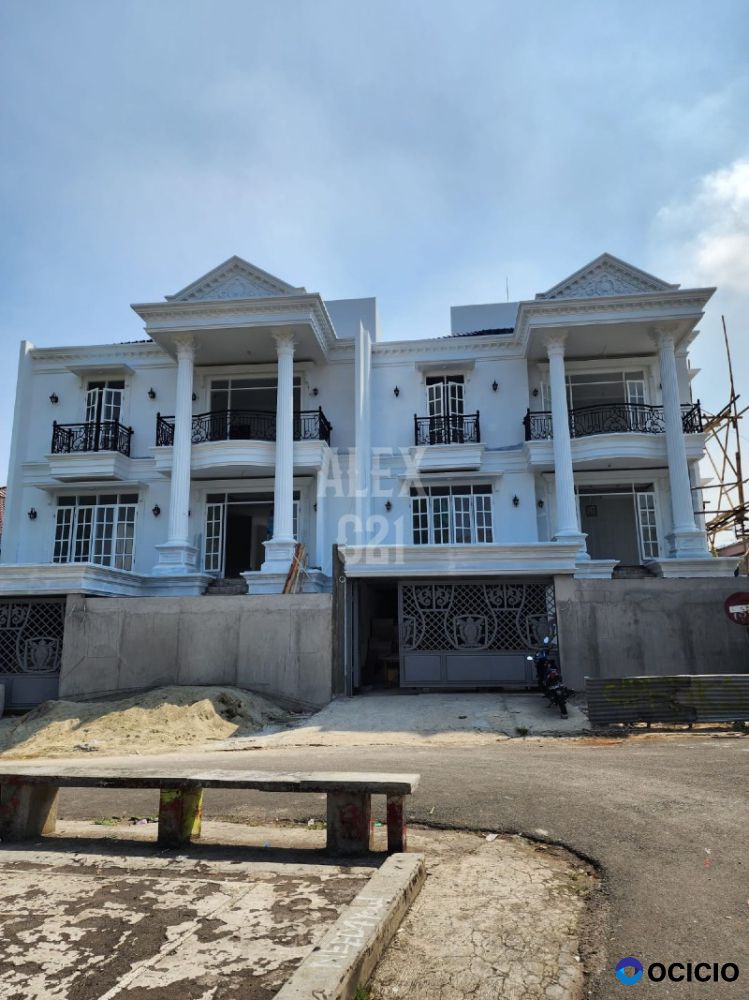 Dijual Brand New white House di Cilandak - Jakarta selatan