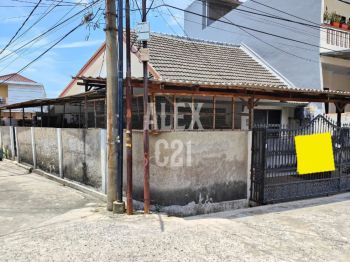 dijual rumah B U perum daan mogot estate (hitung tanah saja), jak bar
