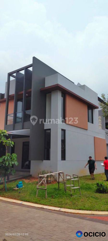 Dijual Cepat Rumah Bagus, Nyaman Dan Aman di Breezy House The Myza, Bsd City