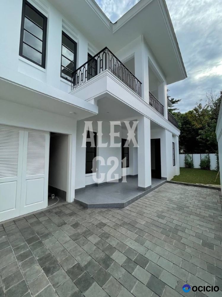 dijual rumah di Kebayoran Baru Senopati American Classic House Newly Renovated