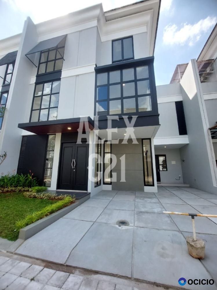Dijual town house brand new modern di area Cilandak Jakarta Selatan