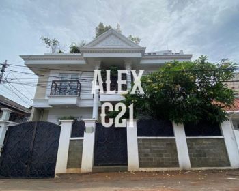 dijual cepat B U rumah mewah di Tebet Jakarta Selatan