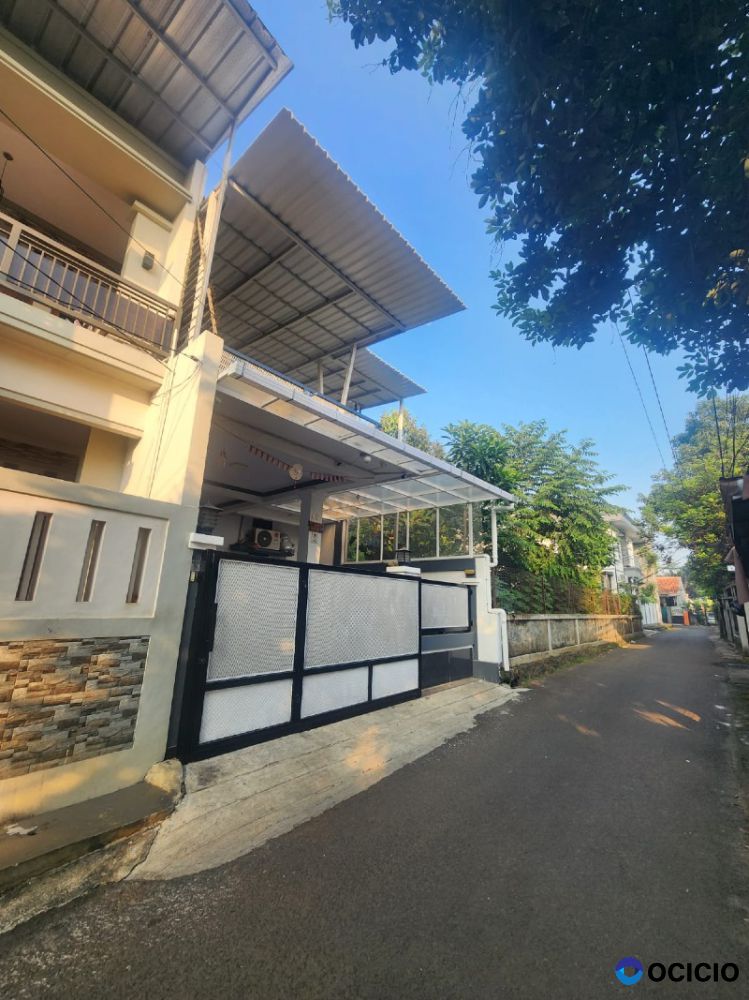 Di jual Rumah 2 Lantai Di Jalan Cipayung, Cipayung, Jakarta Timur