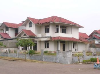 Dijual Rumah di Jl.Anggrek Loka, Graha Raya Bintaro Jaya, Tangerang Selatan