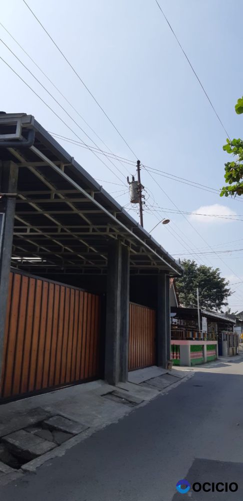 Jual cepat rumah tepi jalan raya bebas banjir pusat kota Semarang 