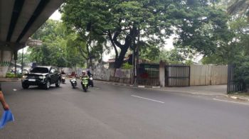 Turun Harga Dijual Cepat dibawah NJOP Tanah dan Bangunan Jl.Daan Mogot KM 10