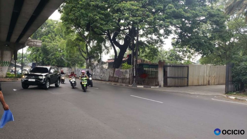 Turun Harga Dijual Cepat dibawah NJOP Tanah dan Bangunan Jl.Daan Mogot KM 10