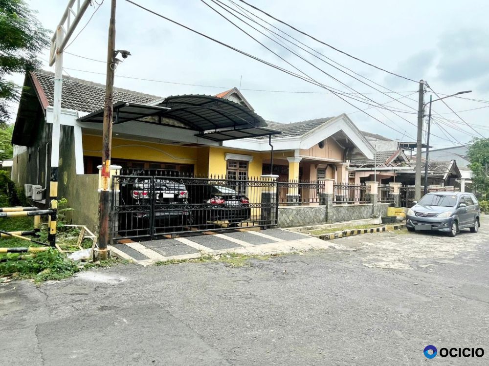Dijual Rumah Hitung Tanah Semolowaru Timur Surabaya