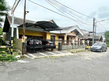Dijual Rumah Hitung Tanah Semolowaru Timur Surabaya