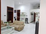 thumbnail-rumah-bagus-siap-huni-manyar-kertoadi-sudah-renov-surabaya-3