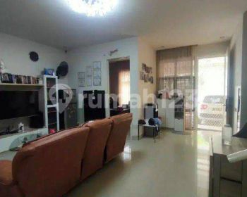 Rumah Bagus Siap Huni di Griya Galaxy dekat Raya MERR Surabaya