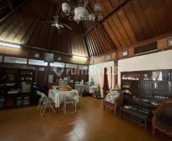 Rumah Pinggir Jalan Utama Model Joglo Di Cireundeu  8234