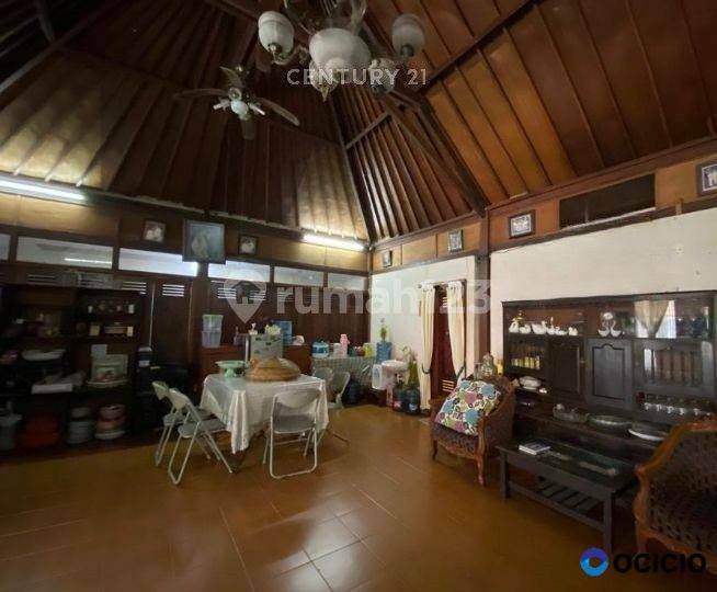 Rumah Pinggir Jalan Utama Model Joglo Di Cireundeu  8234