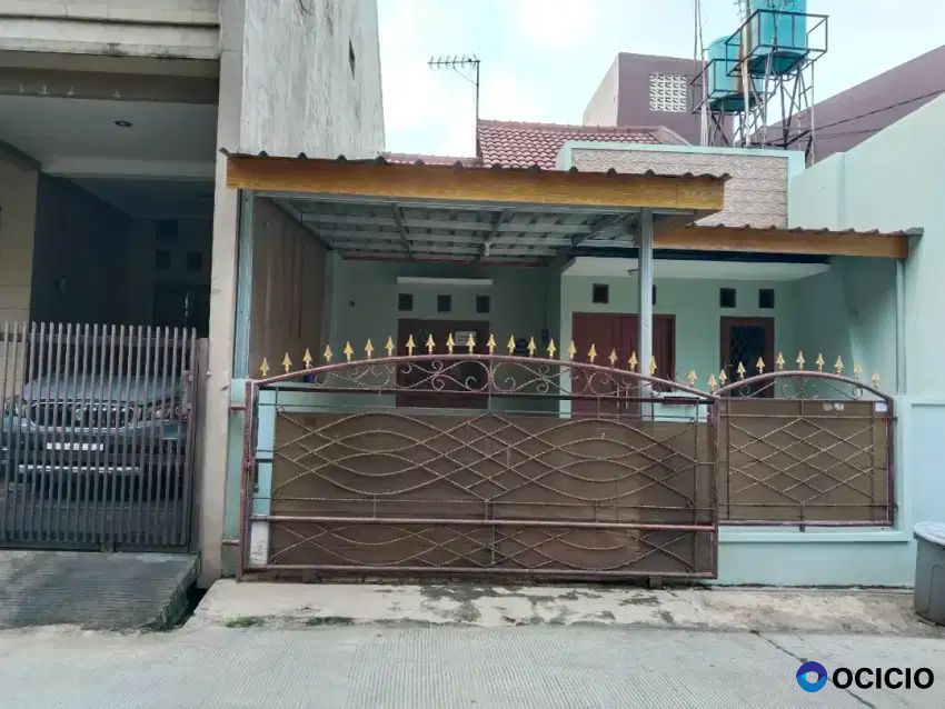 Disewakan rumah di taman galaxy one gate asri ada taman