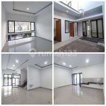 thumbnail-rumah-2-lantai-di-sukolilo-tengah-kota-strategis-1