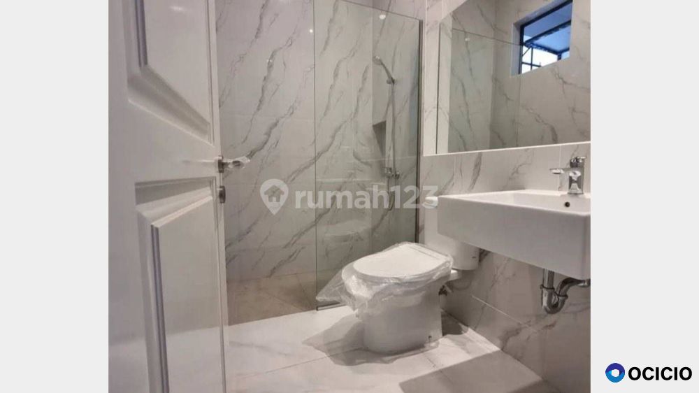 Rumah Baru Gress di Galaxy Permai 2, Semolowaru, Surabaya