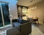 thumbnail-rumah-2-lantai-di-graha-natura-surabaya-nyaman-homey-4