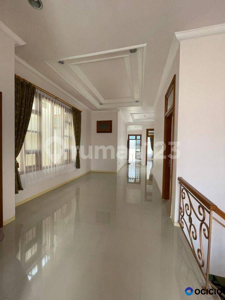 Rumah Bagus Baru, Lokasi Strategis, Sudah Renovasi, Araya, SBY