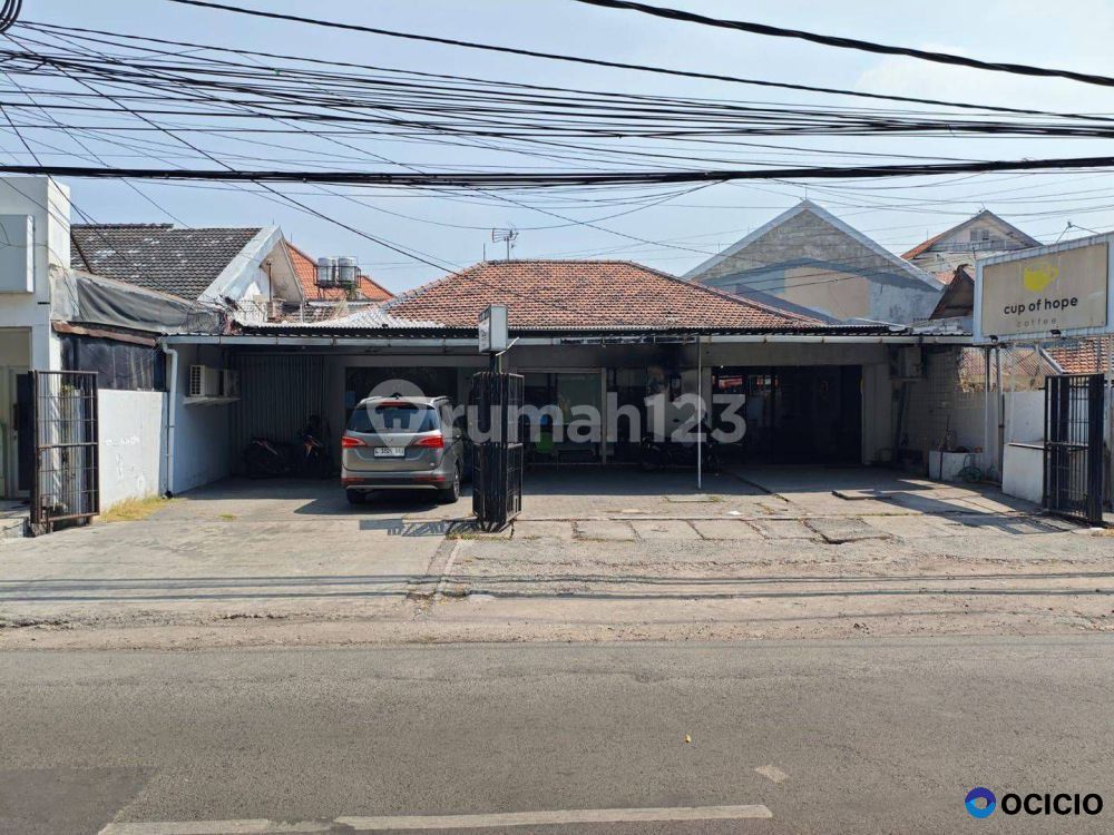 Bangunan cocok untuk usaha, strategis, Tenggilis, Surabaya