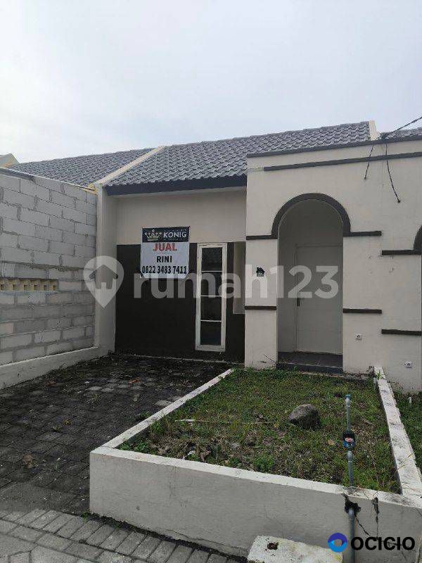 Rumah Baru Gress Royal Emran  Kedamean Gresik