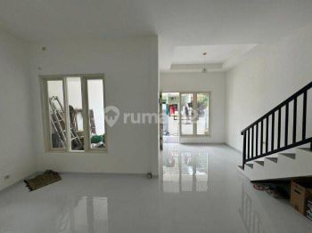 Dijual rumah bagus Siap Huni Strategis Pantai mentari Surabaya