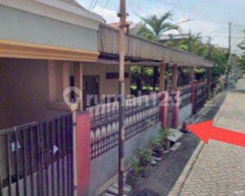 RUMAH BAGUS LOKASI STRATEGIS GRIYA KEBRAON SURABAYA