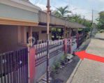 thumbnail-rumah-bagus-lokasi-strategis-griya-kebraon-surabaya-1