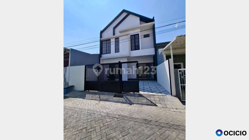 Rumah Baru, 2 Lantai, Bagus & Strategis, Mulyosari, Surabaya