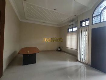 Dijual Villa di Komplek Cemara Asri Jalan Katalia Kondisi Siap Huni