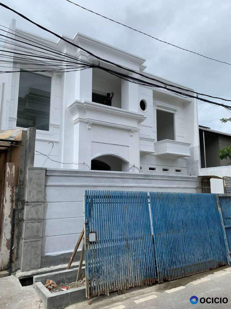 DIJUAL RUMAH MEWAH AMERICAN CLASSIC di Cempaka Putih Tengah, Jakarta Pusat