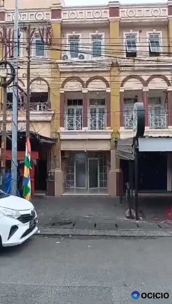 Dijual ruko 4 lantai HGB kondisi bagus di bulevard galaxy