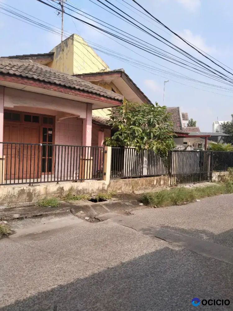 Dijual rumah hitung tanah LT180 di pekayon pinggir utk tempat usaha