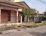 thumbnail-dijual-rumah-hitung-tanah-lt180-di-pekayon-pinggir-utk-tempat-usaha-0