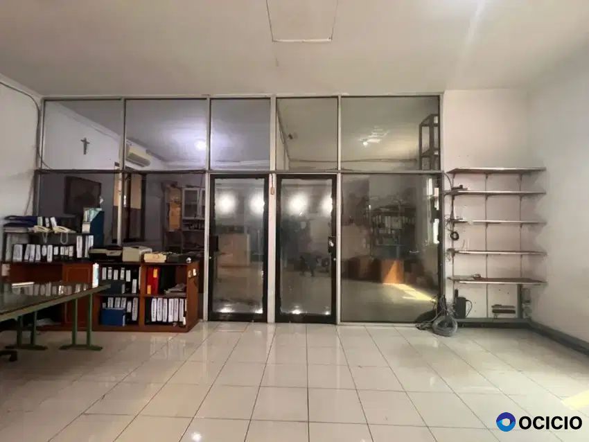 Disewakan bangunan komersial 2 lantai utk kantor dan gudang furnished