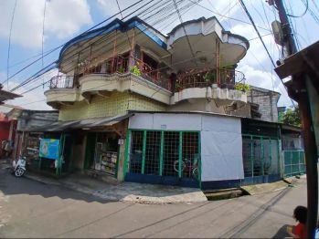 Dijual Rumah Warung dan 1 Kontrakan Dijakarta Timir
